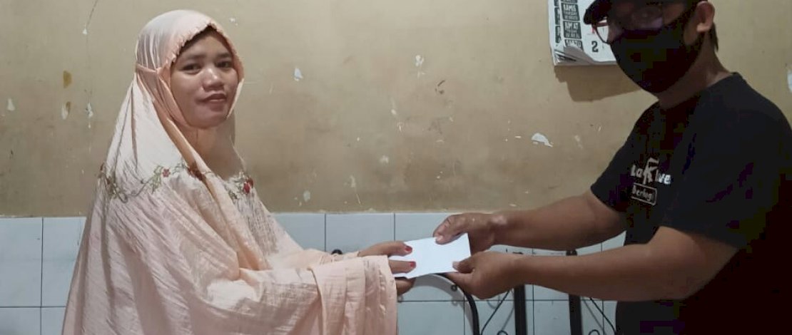 Grup medsos Lawak Sulawesi, berbagi berkah dengan Panti Asuhan Arafah di Jl Srigala, Makassar.