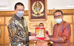 "Insyaallah Oktober Mulai Umrah," Ujar Gubernur Sulsel di Depan Dirut Garuda