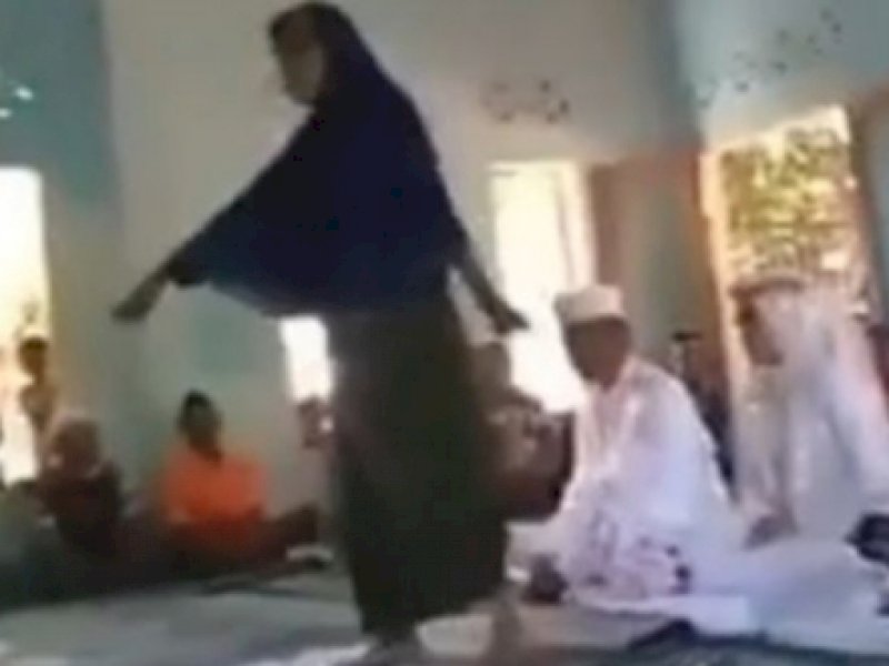 Heboh Ibu Mengamuk di Akad Nikah Putrinya, Ini Faktanya