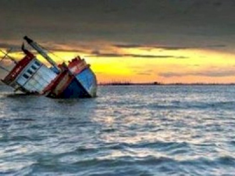 Nakhoda Meninggal, Kapal Nelayan Sinjai Terombang-ambing di Perairan Selayar