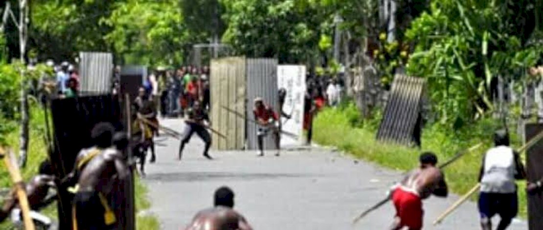 Ilustrasi perang antar kampung di Papua