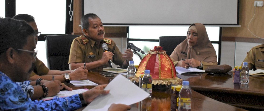 Rapat koordinasi pencegahan virus Corona dipimpin langsung oleh Sekda Takalar, Arsyad di Kantor Bupati Takalar, Selasa (17/3/2020).
