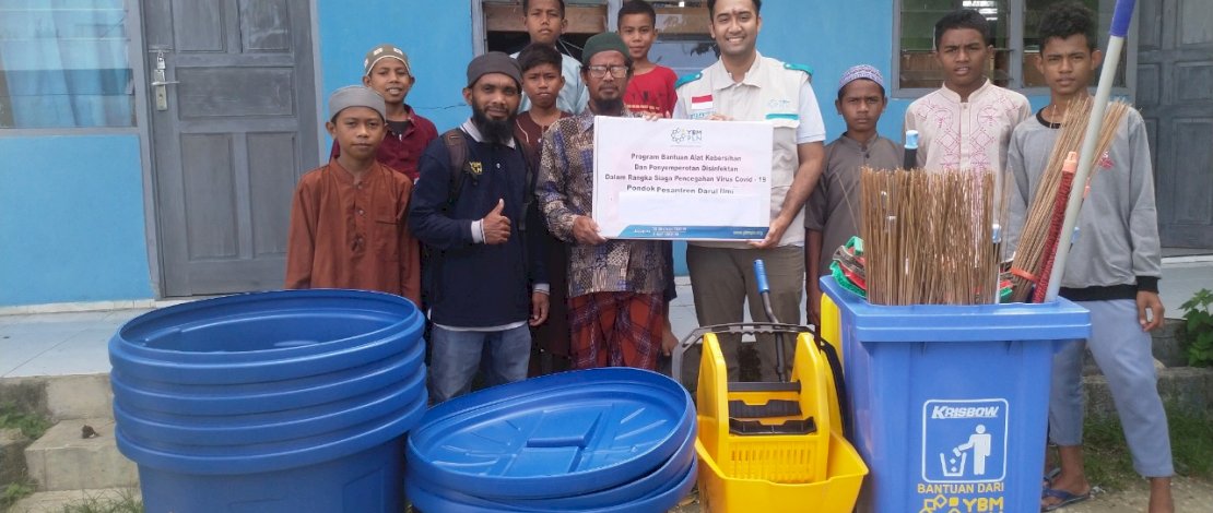 YBM PLN UIW Papua dan Papua Barat Berikan Bantuan kepada Warga