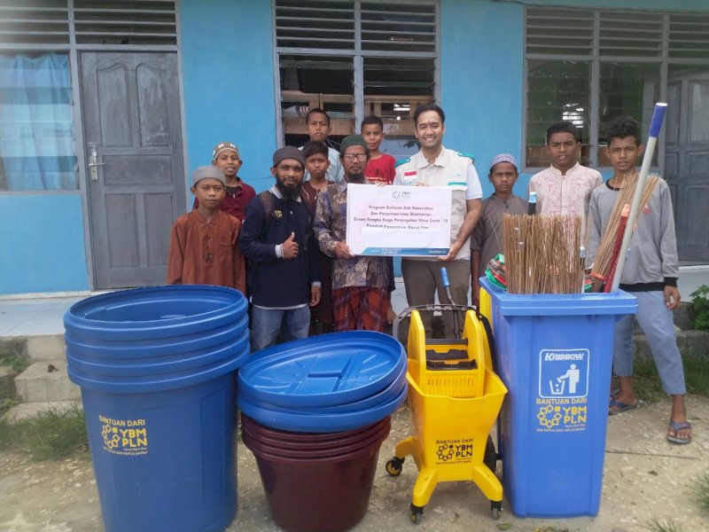 YBM PLN UIW Papua dan Papua Barat Berikan Bantuan kepada Warga