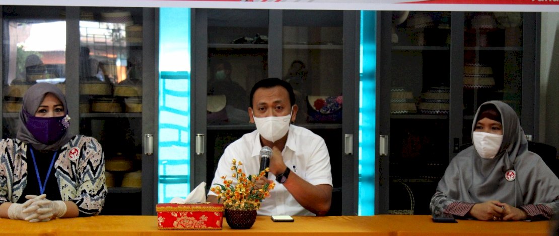 Bupati Takalar, H Syamsari saat melaunching Gerakan Sejuta Sahabat UMKM di Takalar.