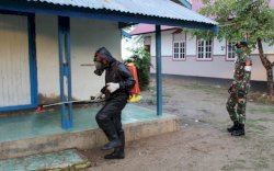 Yonif 755/Yalet Peduli Warga Kampung Terpencil di Kabupaten Merauke