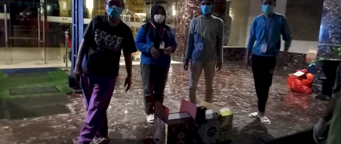 Relawan pendamping Duta Covid-19 di Swiss-Belhotel Makassar.