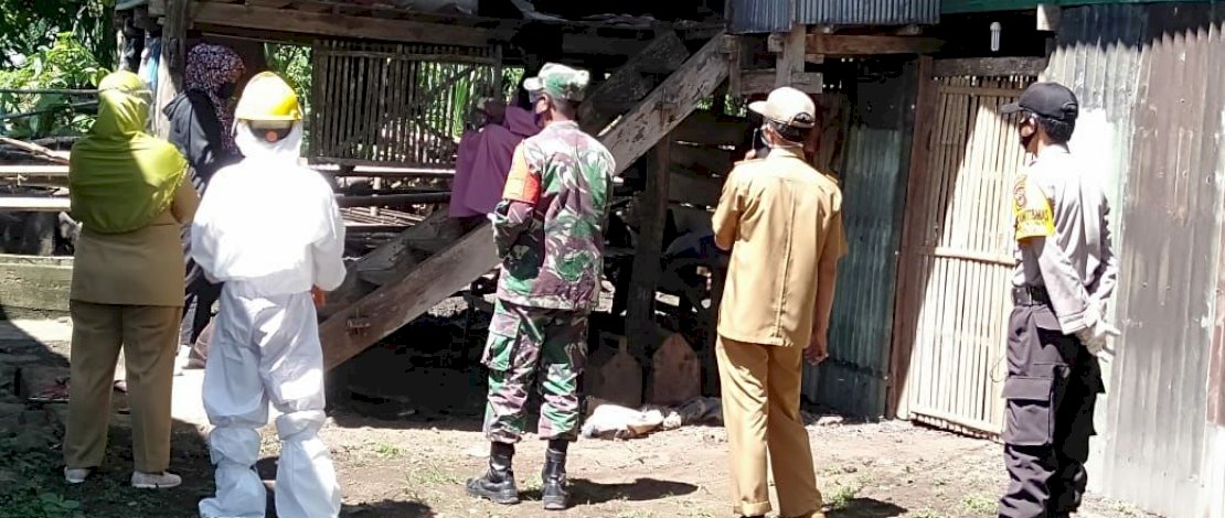 Penjemputan salah satu pasien terduga Covid-19 di Takalar.