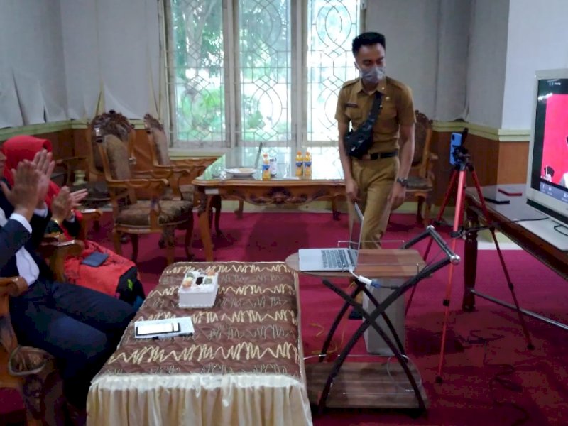Putrinya Lulusan Terbaik Se-Unhas, Bupati Takalar: Kita Terapkan Sistem Demokratis