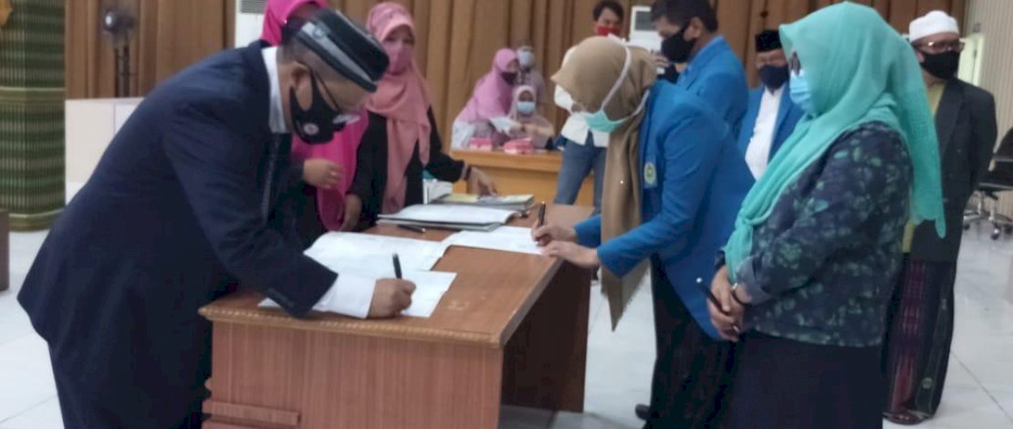 Dr Marhaen, saat dilantik sebagai Dekan FIK UIM. Dr Marhaen, saat dilantik sebagai Dekan FIK UIM.