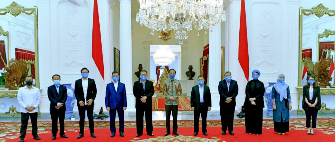 Foto petinggi Partai Gelora dengan Presiden Joko Widodo di Istana Merdeka.