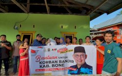 Andi Akmal Pasluddin Kunjungi Korban Banjir di Kecamatan Cenrana Bone