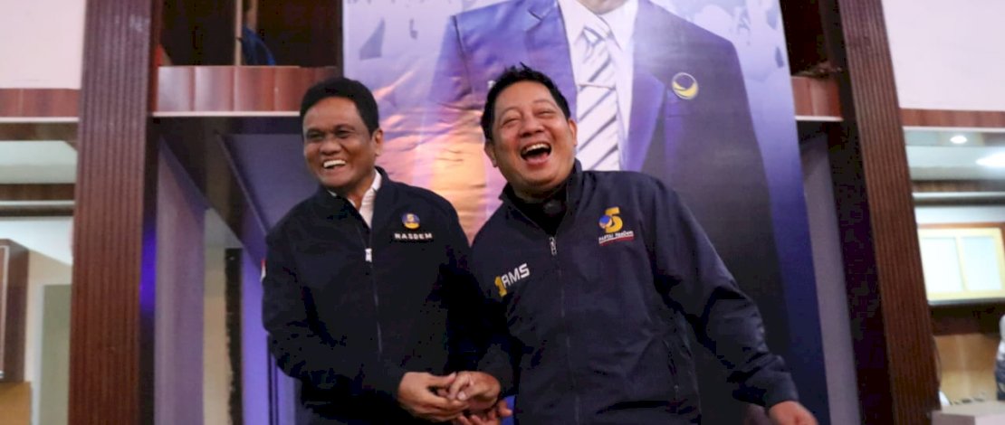 Suardi Saleh saat menerima rekomendasi B1-KWK dari Partai Nasdem.