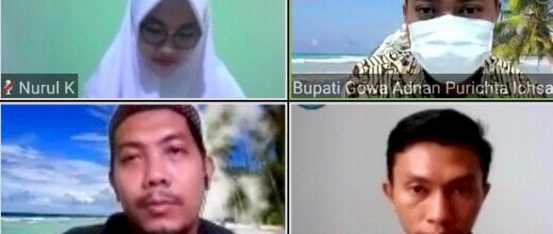 Prosesi pembukaan program pengembangan bahasa MAN IC  lewat aplikasi zoom.