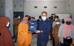 AAP Bagi 1.000 Paket Olahan Ikan untuk Masyarakat