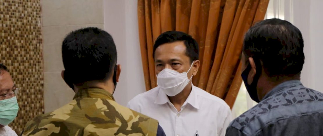 Pj Wali Kota Makassar, Prof Rudi.