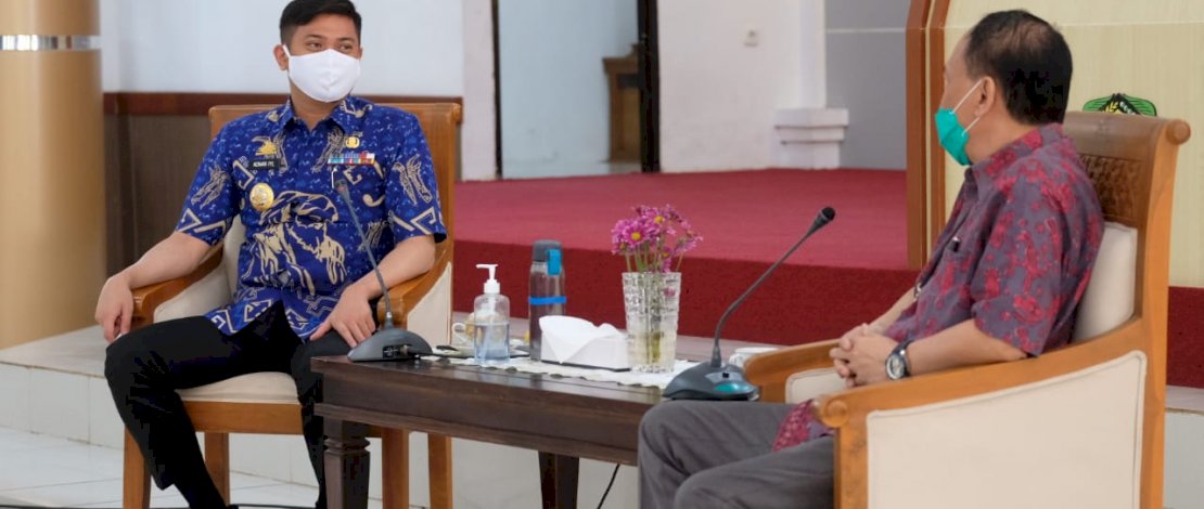 Bupati Gowa, Adnan Purichta Ichsan, saat menerima kunjungan audiensi dari BNI.