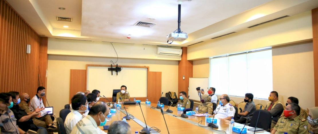 Pj Wali Kota Makassar saat menerima kunjungan Bosowa Marga Nusantara, di Balaikota Makassar.