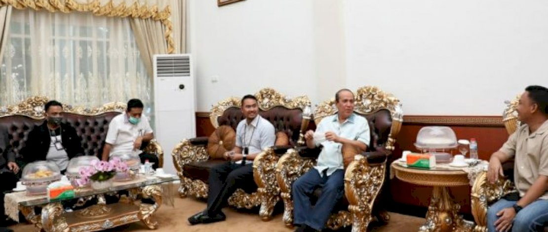 Komjen Pol Boy Rafly bersama Bupati Bantaeng, Bupati Sinjai, serta Andi Tajerimin.