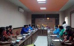 Nilai Kayak Anak-anak, Aktivis Takalar Tinggalkan Anggota DPRD di Ruang Bamus