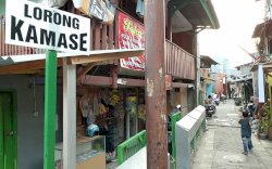 Warga Lorong Kamase Curhat Pelayanan Berbelit-belit, Danny: Tungguma