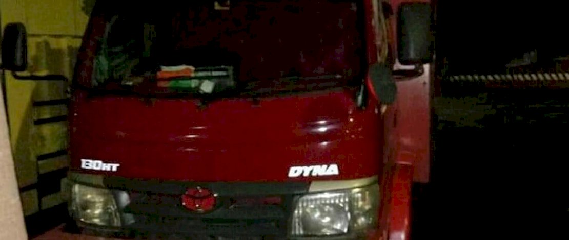 Penyidik Polsek Kelara, Jeneponto, memeriksa dua pemilik truk yang menjual pupuk bersubsidi.