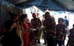 Pasca Kebakaran LMP Beri Bantuan Bahan Pokok ke Korban