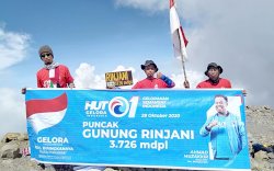 Gelora Biringkanaya Gemakan Sumpah Pemuda di Puncak Rinjani, Bikin Menggelora