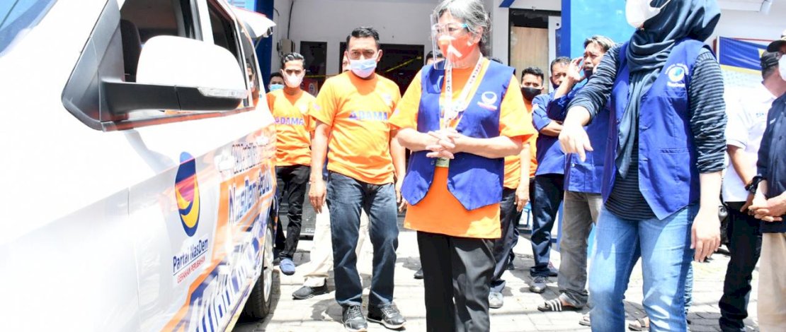 DPP NasDem resmi menyerahkan 20 unit ambulans ke NasDem Makassar.