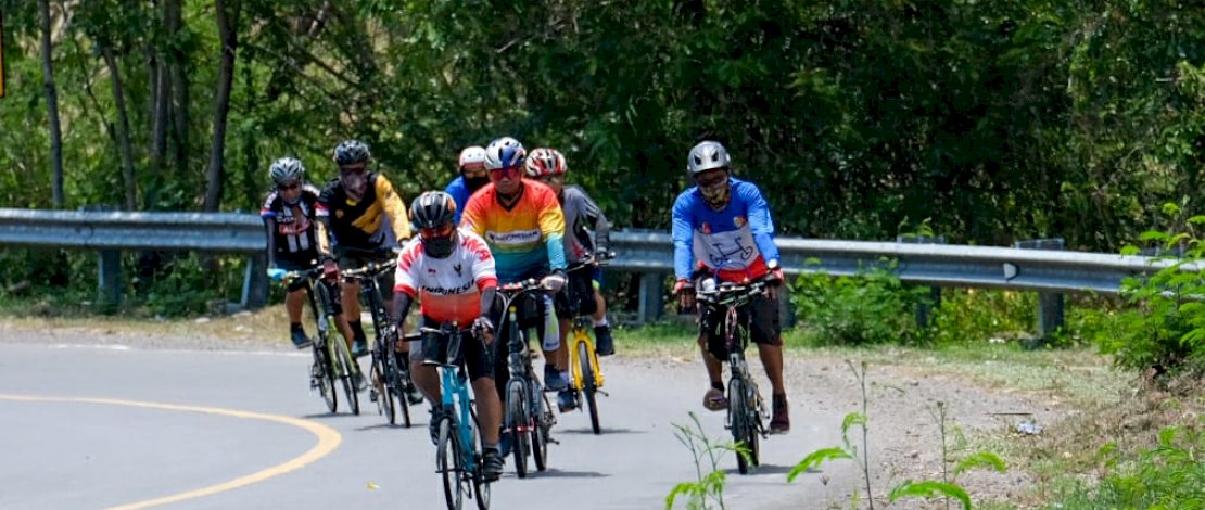 Anggota PHRI Sulsel gowes ke Bantaeng.