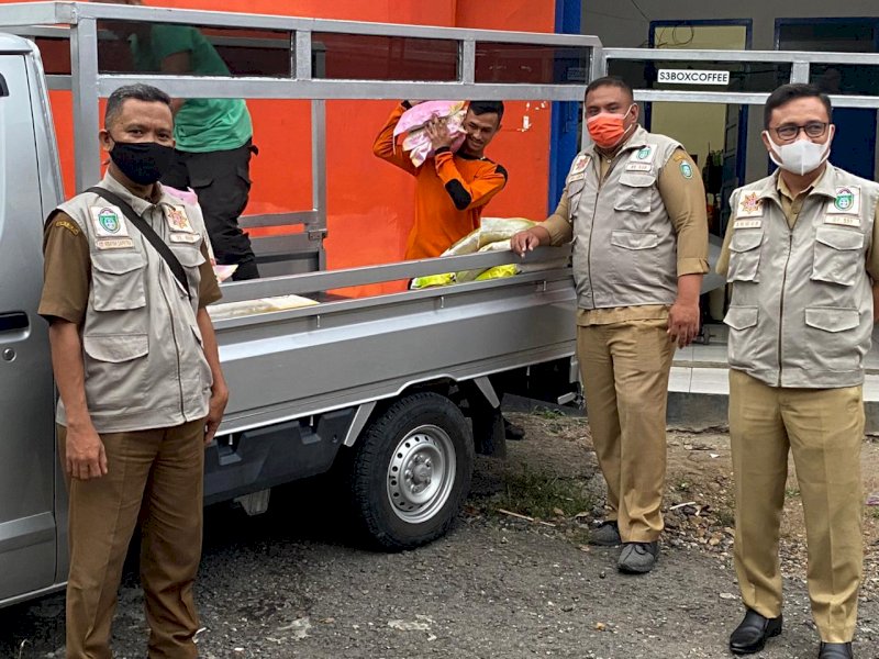 Buktikan Komitmen ke Pemkot Parepare Tangani Covid-19, IKAPTK Serahkan Bantuan Beras 200 Sak