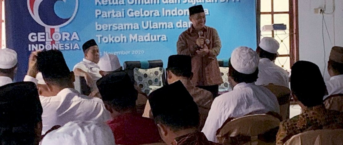 Anis Matta dan Fahri Hamzah saat mengunjungi tokoh ulama di Madura.