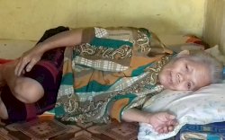 Kisah nenek Ludya, pengidap kanker yang berjuang hidup dengan berjualan bambu