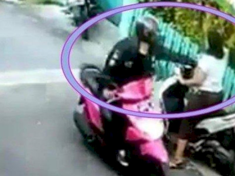 Wajah Wanita Muda Disiram Cairan Diduga Sperma