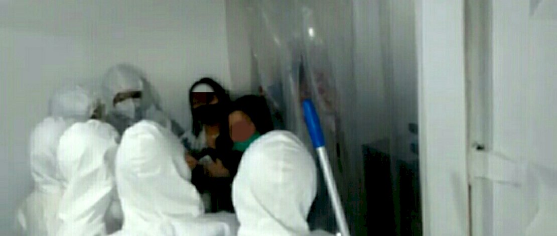 Capture video yang memperlihatkan mulai keluarga jenazah bernegosiasi hingga pasrah.