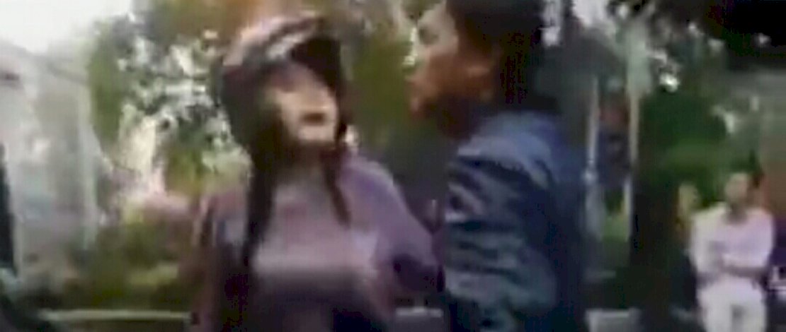 Pergoki Istrinya Jalan Sama Selingkuhan, Pria Ini Ajak Duel di Tengah Jalan