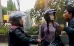 Pergoki Istrinya Jalan Sama Selingkuhan, Pria Ini Ajak Duel di Tengah Jalan