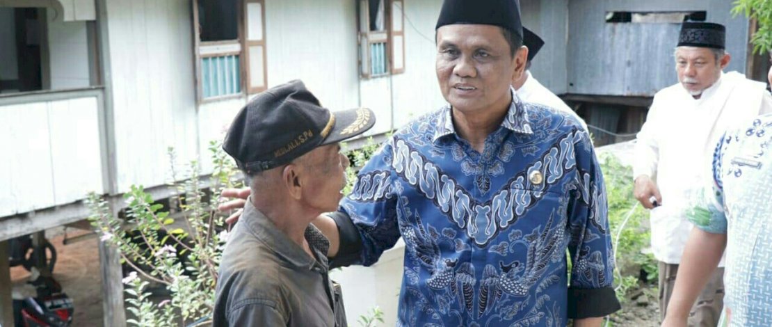Potret Bupati Barru, Suardi Saleh yang perhatian terhadap masalah rakyatnya.