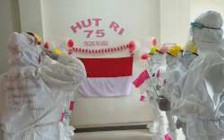 Begini Peringatan HUT Ke-75 RI Ala Tim Covid-19 RSUD Andi Makkasau