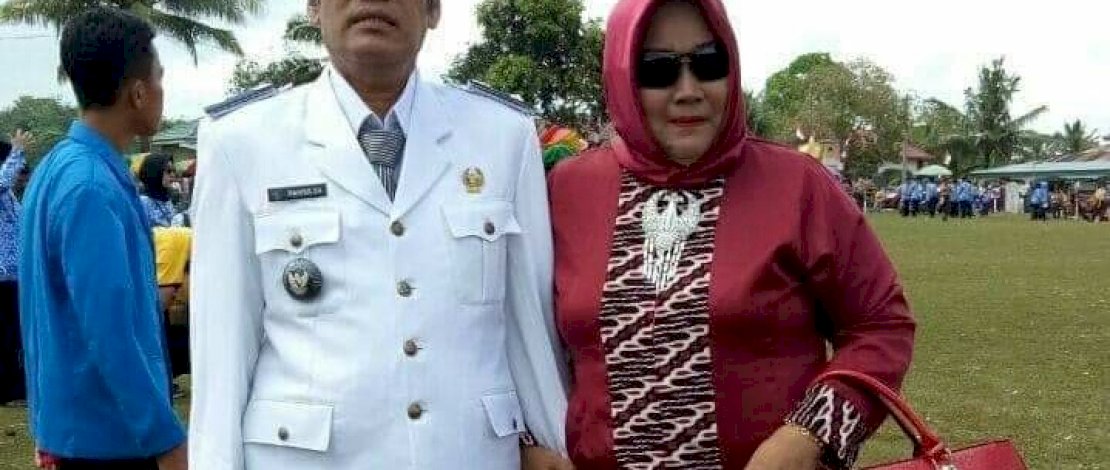 Almarhum Andi Hamka dan Almarhumah Andi Ulfiah semasa hidup. (Sumber: FB Zakir Sabara).