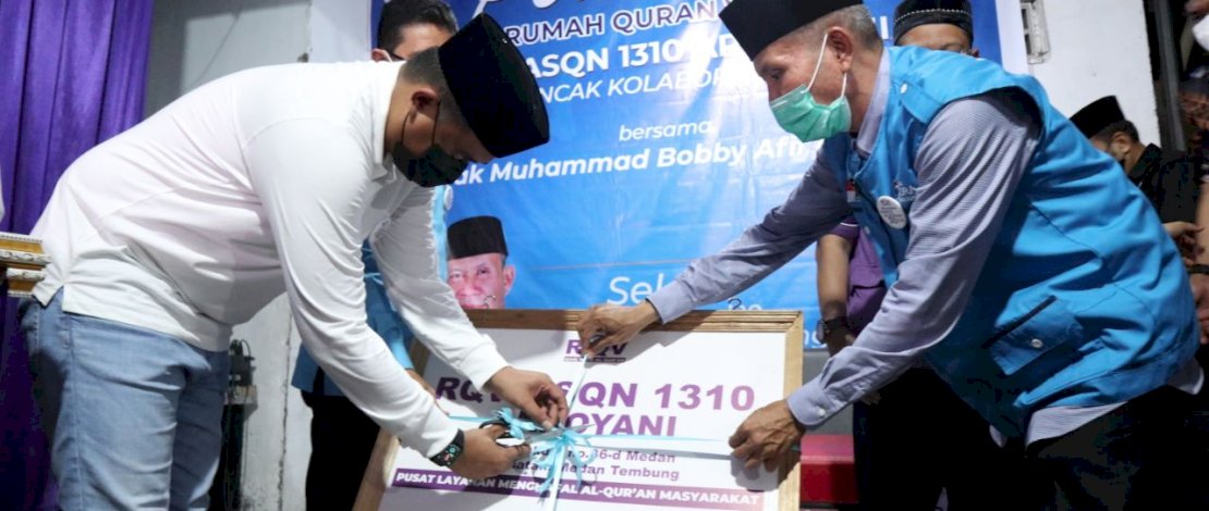 Bobby Nasution meresmikan Rumah Quran di Kecamatan Medan Tembung, Selasa (1/12/2020) malam.