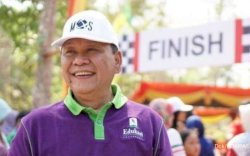  Jokowi Bermohon kepada Surya Paloh Agar Iparnya Tak Maju Pilkada