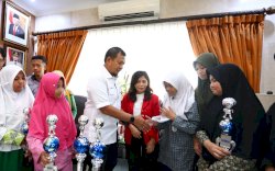 Pj Wali Kota Makassar Apresiasi Prestasi Pelajar di Kancah Internasional