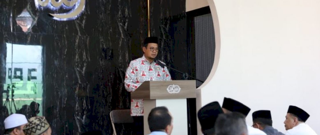 Pj Wali Kota Makassar, M Iqbal Suhaeb saat meresmikan penggunaan masjid Ash-Shabuur di Kelurahan Suangga.