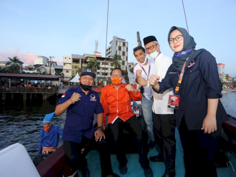 Dulu Sempat Berpasangan dengan Ical, Kini Ustadz Ije “Satu Kapal” Danny-Fatma