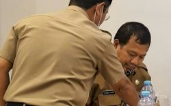 Iqbal Teken SK Perpanjangan PSBB