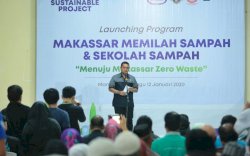 Pj Wali Kota Makassar Launching Sekolah Sampah