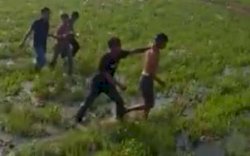 Pemuda Ini Secara Brutal Bacok Pria Selingkuhan Ibunya