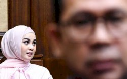 Ngaku Diberi Mobil hingga Kartu Kredit, Jennifer Dunn Diajak Wawan Jalan ke Australia