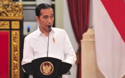 Jokowi Putuskan Tiadakan UN 2020 karena Corona
